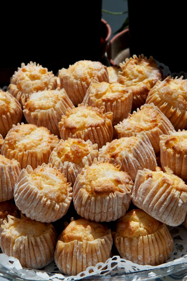 Φωτό Έβελυν Φωσκολου: Ψημένα πια τα γλυκά τυροπιτάκια είναι σκέτη πρόκληση.