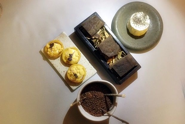 Το καλωσόρισμα του Μιχάλη Νουρλόγλου στο Première [photo: Κική Τριανταφύλλη]