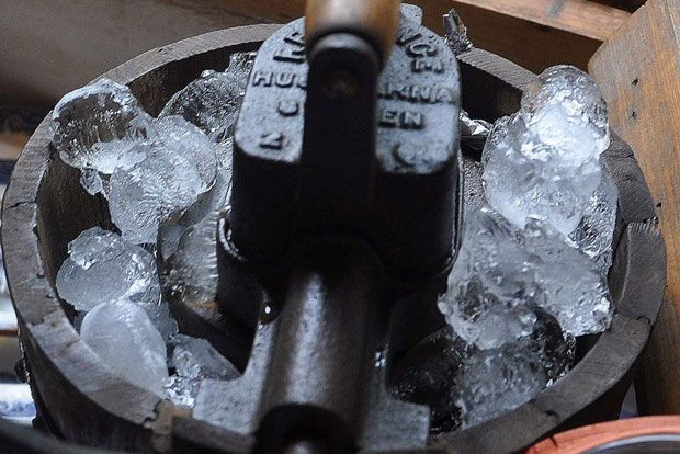 Παγωτομηχανή: HUQSVARNA SWEDEN 1889