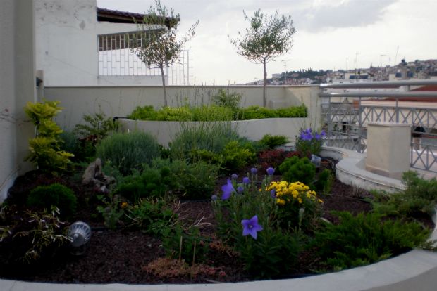 Κατασκευή για μελλοντικό κηπάκι