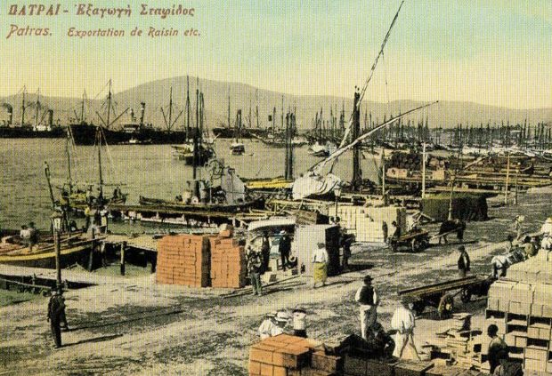 Το λιμάνι της Πάτρας, κατά την περίοδο εξαγωγής σταφίδας, αρχές του 1900
