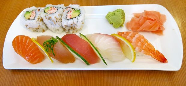 Νιγκίρι τόνου και σολομού (Facebook/KengoSushi&Yakitori)