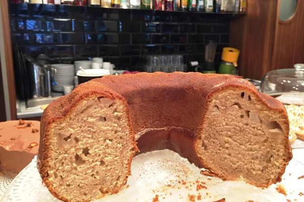 Αμαρυλλίς café στο κέντρο του Βόλου, photo: Κική Τριανταφύλλη
