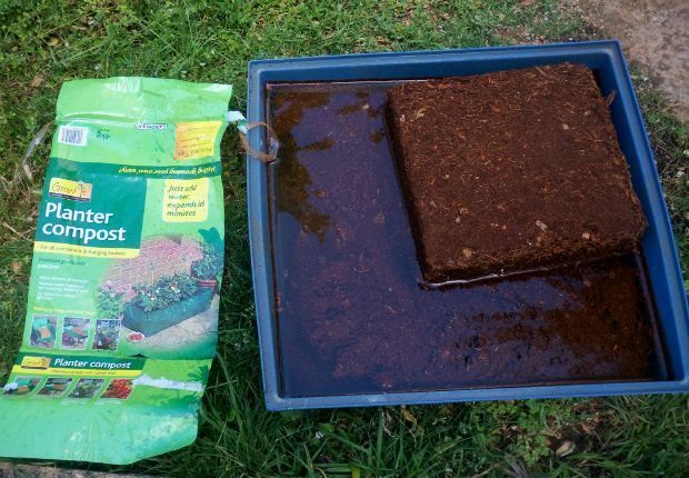 Κατά το ένα τέταρτο θα αποτελείται από ξανθιά τύρφη από ποταμούς (peat moss) / photo: Άντυ Παξινός