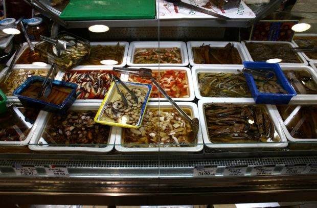 Τι να πρωτοδιαλέξω; (Φωτο: Θεοδ. Καρανίκας)