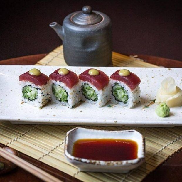Τζίντζερ τουρσί και πάστα γουασάμπι είναι τα απαραίτητα συνοδευτικά (torbakhopper/Flickr)