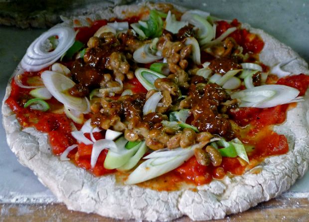 Natto σε πίτσα - κάποιου ιδιόρρυθμου Γιαπωνέζου