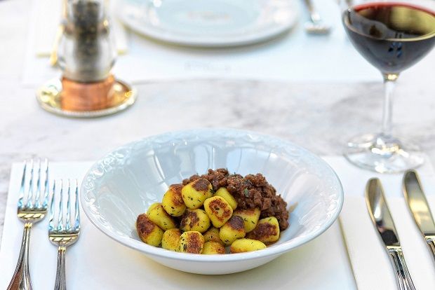 Νιόκι μπολονιέζε