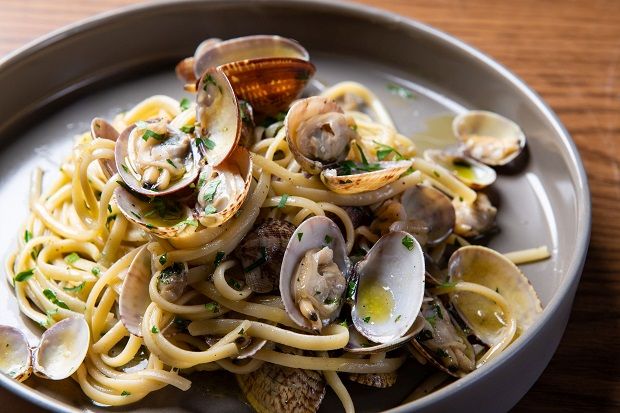 Στο «TRIZONI» η κλασική θαλασσινή μακαρονάδα ξεχωρίζει για τη γεύση της