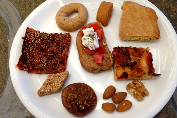 Ο μπουφές της εκδήλωσης για το Πρωινό της Φολεγάνδρου, φωτό: Κική Τριανταφύλλη