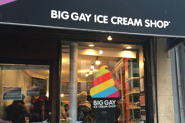 Εδώ κατοικεί το χωνάκι Salty Pimp.