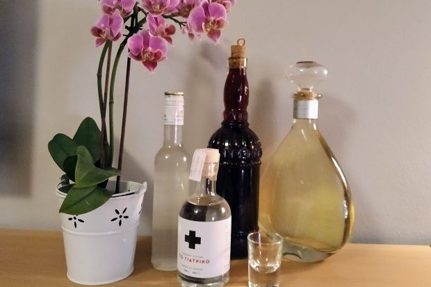 Λικέρ Μαστίχα, My Cherry, Περγαμόντο και το υπέροχο «Γιατρικό» των στενών φίλων μου αδελφών Λαζανά, Μάριου και Γιάννη (photo: Κική Τριανταφύλλη)