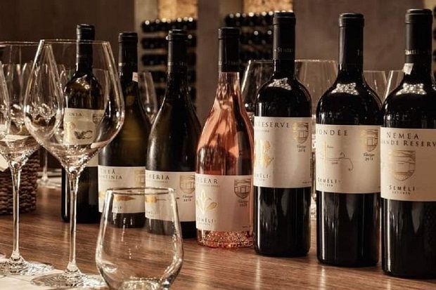 Ετοιμα για δοκιμή μερικά από τα πιο εκλεκτά κρασιά του Semeli Estate