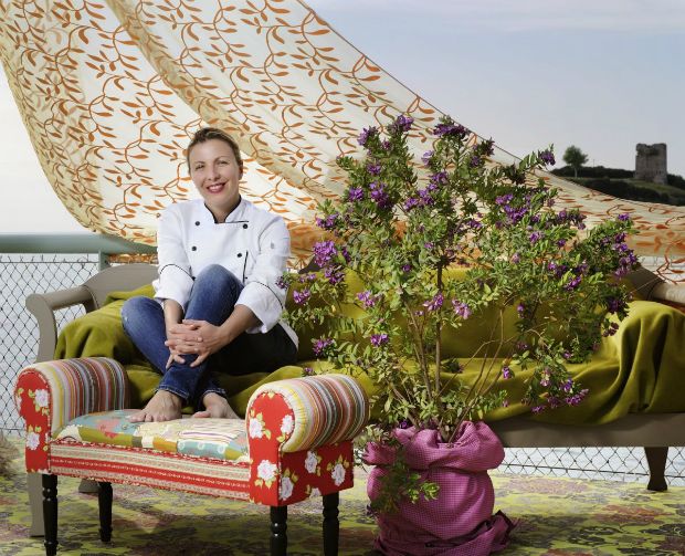 O πολυβραβευμένος Yau Tim Lai είναι ο ιδρυτής των εστιατορίων Tim's Kitchen