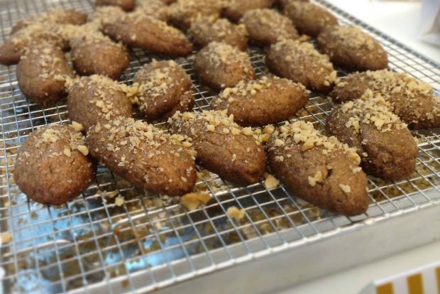 Λευκά μάφινς με κοματάκια σοκολάτας / photo: Δημήτρης Μπούτος