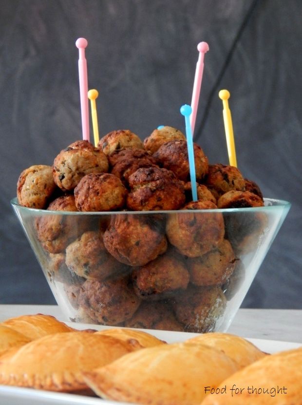 Αφράτα κεφτεδάκια φούρνου και δύο μυστικά