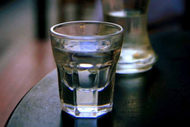 Αλχημείες με κρασί και τσίπουρο