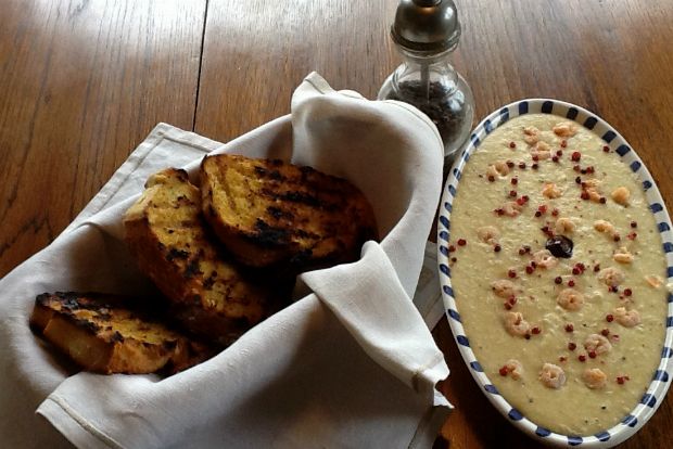 Ανάμεσα Κούλουμα και Παλιγγενεσία