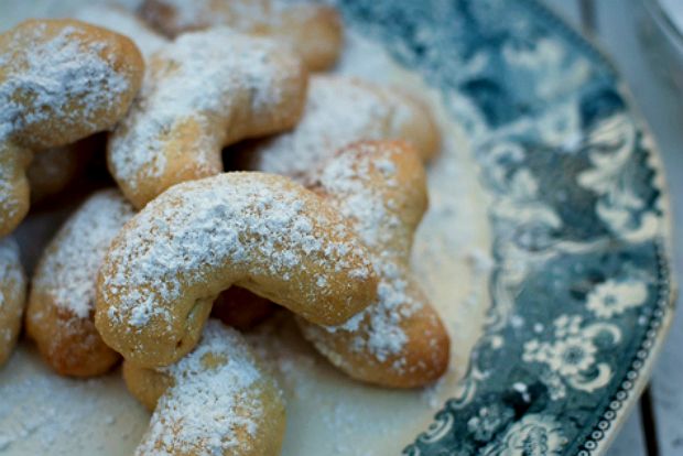 Ανοιξιάτικα κουραμπιεδάκια