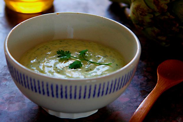 Απ’ την Πόλη: αγκινάρες, γαρίδες και πράσινη μαγιονέζα