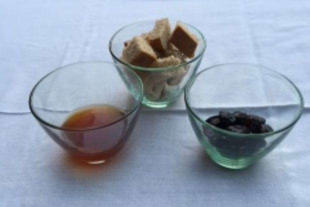 Απογευματινά αντίδωρα με πετιμέζι