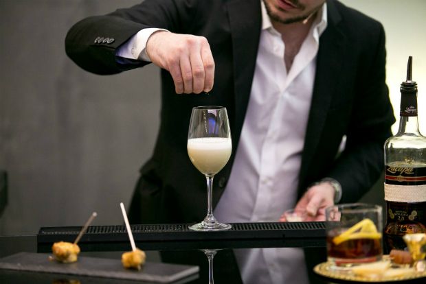 Athens Fine Drinking: ετοιμάστε τα shaker!