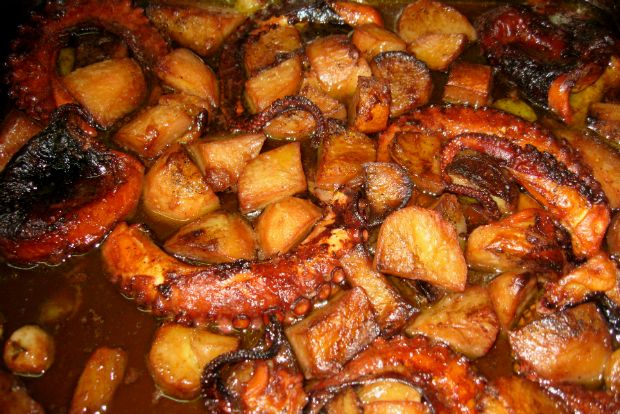 Χταπόδι στον φούρνο του Μπέλλου