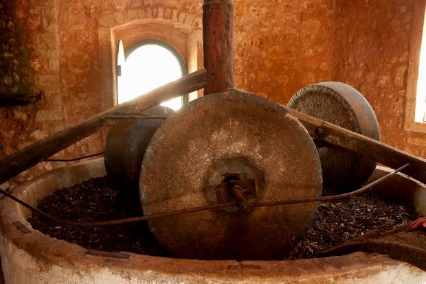 Είμαστε περικυκλωμένοι, ζητούνται αντιστάσεις!