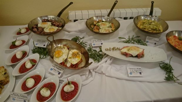 Ελληνικό Πρωινό, Μύκονος: παραδοσιακοί και ξενύχτες