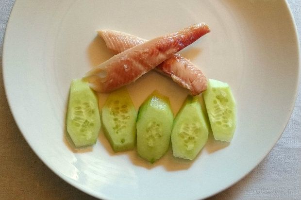 Εν οίκω καπνιστή πέστροφα Καστοριάς