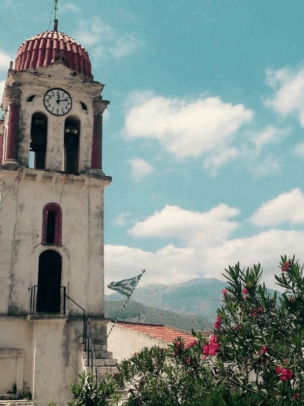 «Επιχείρηση κεράσια» στο Γερακάρι και γλυκό βύσσινο