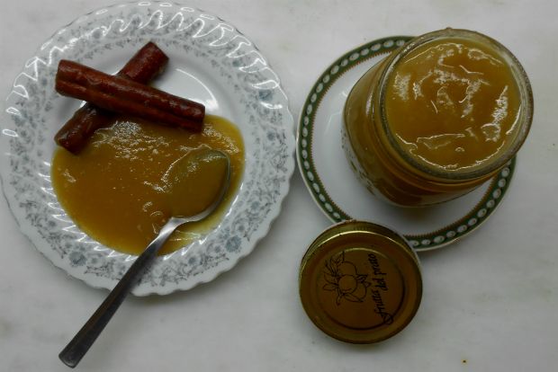 Εύκολη μαρμελάδα με μήλο και κανέλα