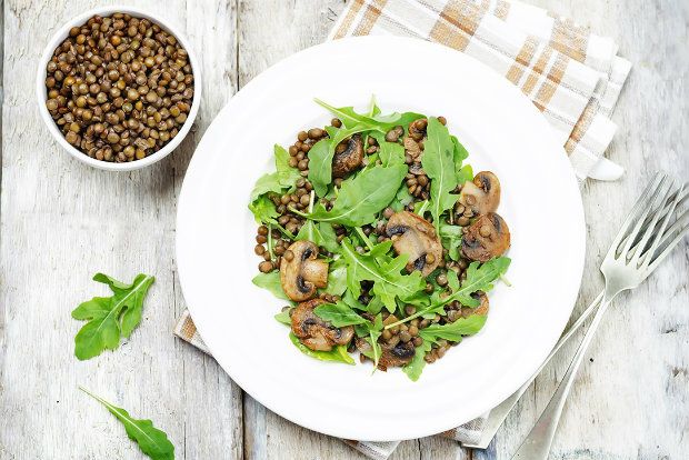 Φακές και μανιτάρια: μια σαλάτα φτάνει!