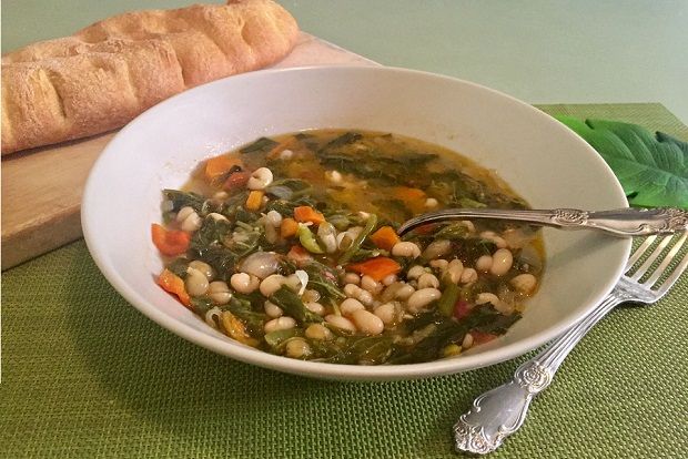 Φασουλόχορτα: Η φασολάδα του Αυγούστου