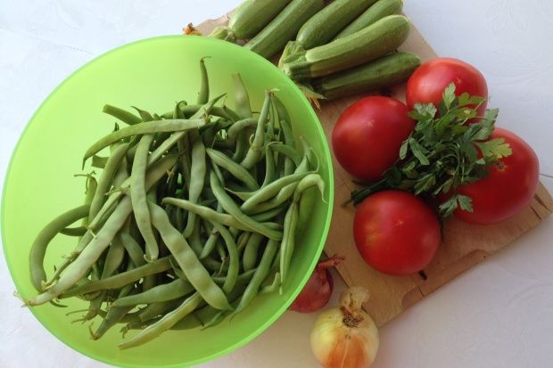 Φρέσκα φασολάκια, λαδερά