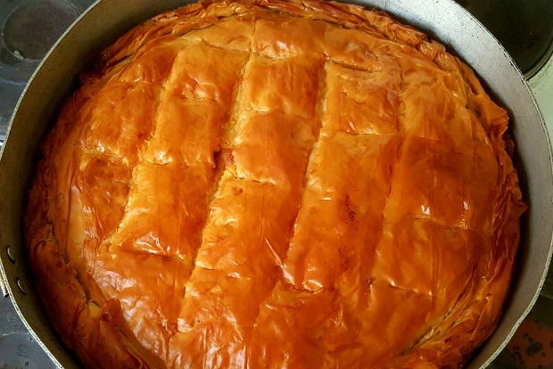 Γαλακτομπούρεκο με μαστίχα και κατσικίσιο γάλα