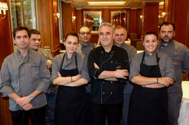 Γαλλική κρεμμυδόσουπα, του Νίκου Γιαννόπουλου