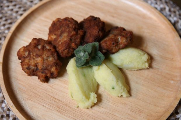 Γαριδοκεφτέδες με σκορδαλιά, μμμ