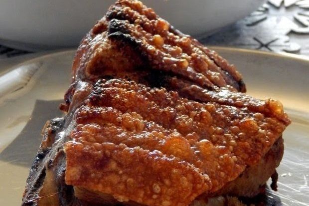 Γιορτινό τραπέζι: Ψητό χοιρινό με πετσούλα «κρατς»