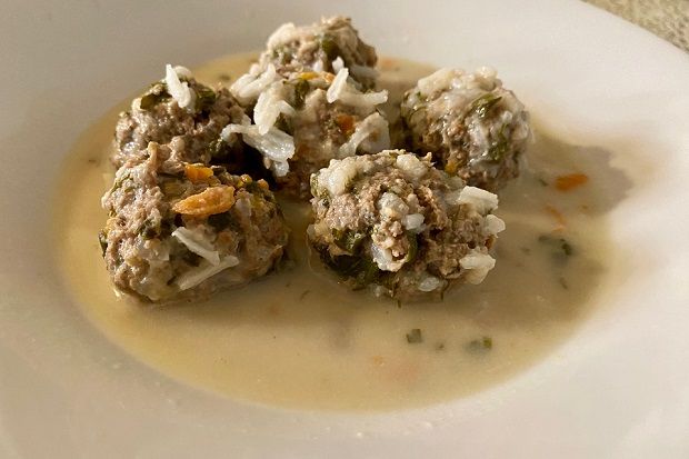 Γιουβαρλάκια σούπα αβγολέμονο