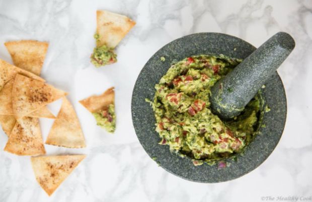 Γουακαμόλε, η πιο αντιπροσωπευτική συνταγή του αβοκάντο και ιδανικό σνακ παραλίας