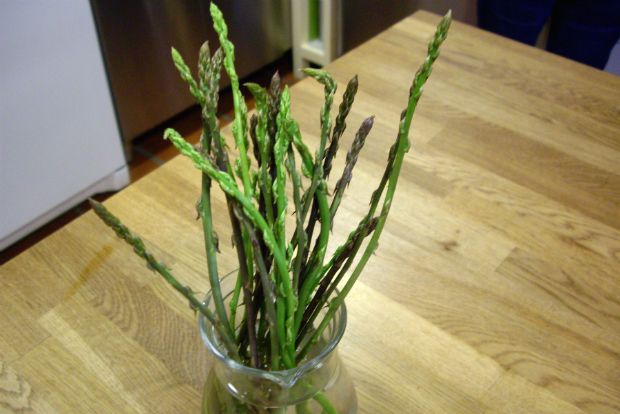 Άγρια σπαράγγια: ο αλητάκος στα σαλόνια!