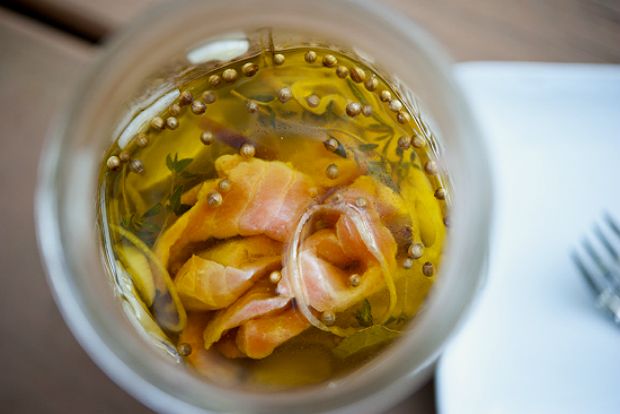 H ακαμάτρα πάστωσε νόστιμο ψαράκι