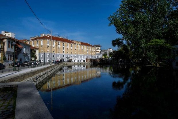 Η Δράμα του κρασιού, μια πόλη-έκπληξη