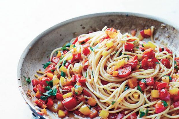 Η μακαρονάδα της Πέμπτης: άντε, λίγο κέφι