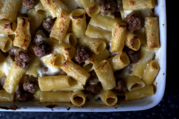 Η μακαρονάδα της Πέμπτης: του αποχαιρετισμού