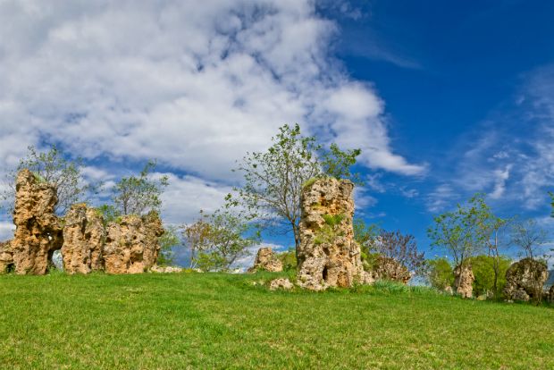 Η νύφη, οι πέτρες κι οι μεταμορφώσεις