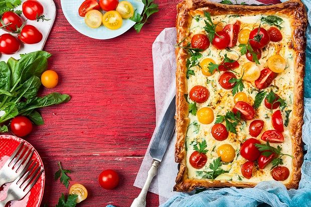 Η τατέν της Μεσογείου: με πομοντόρια και τυρί