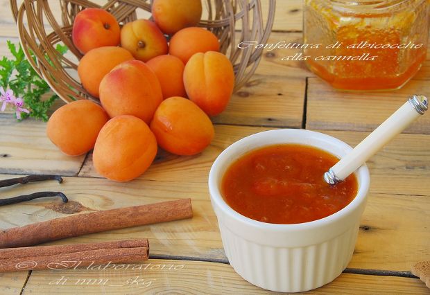 Και η κανέλα ταιριάζει στη μαρμελάδα βερίκοκο