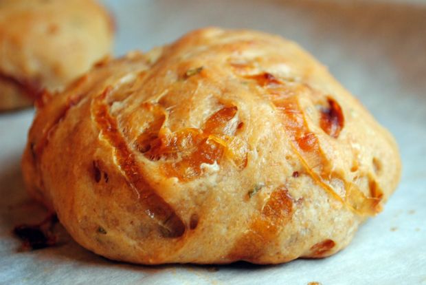 Και κρεμμυδόψωμο και καραμελωμένο